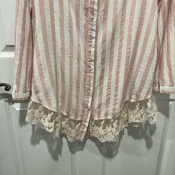 Umgee powder pink and white stripe long sleeve button down lace trim M - Picture 4 of 9